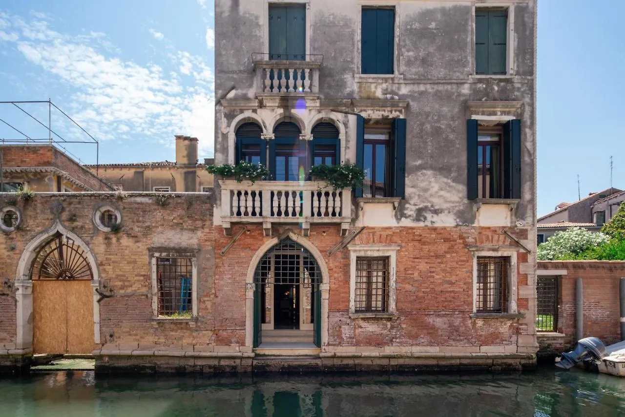 Apartment Canal View Residence Venice