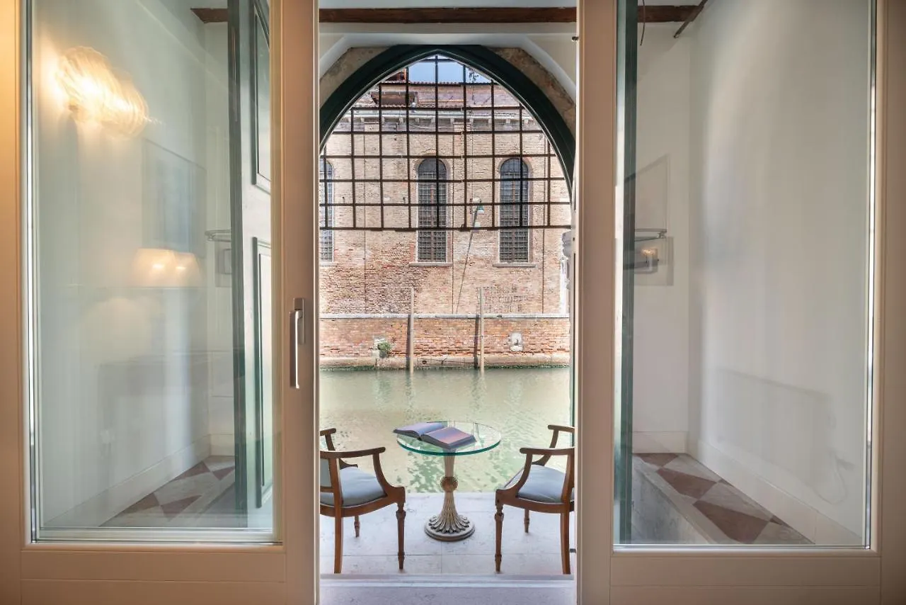 Apartment Canal View Residence Venedig